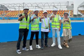 MS Glow for Men bagi-bagi produk gratis di ajang E-Prix Formula E