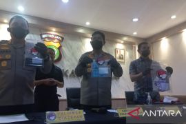 Polisi sebut Gitaris "Kahitna" beli psikotropika 12 kali tanpa resep dokter
