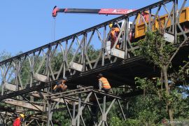 Pembongkaran Jembatan Jalur Kediri - Tulungagung