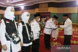 Pemkab Bogor melepas perdana keberangkatan 404 jamaah calon haji