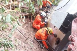 Sopir truk tangki CPO tewas masuk jurang di Aceh Besar