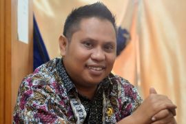 Anggota DPRD Gorut ajak warga selamatkan cegah pendangkalan sungai