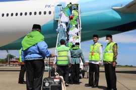 Dua calon haji kloter II Embarkasi Padang batal  berangkat