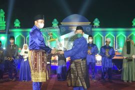 Kecamatan Rengat boyong piala bergilir pada MTQ ke 51 Inhu