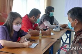 Vaksinasi penguat bagi lansia di Bangka capai 17,81 persen