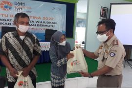 BKIPM Surabaya distribusikan paket olahan ikan