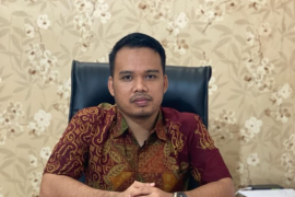 Akademisi minta Pemkot Padang konsisten berantas pungutan liar