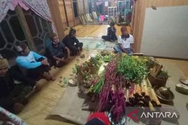 Masyarakat hindu Dayak Desa Labuhan gelar aruh adat baduduk karena panen trlah selesai