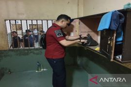 Kemenkumham gandeng BNN Jatim geledah Lapas Narkotika Pamekasan