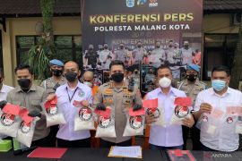 Polisi bekuk tiga pengedar narkoba beserta sabu-sabu 21 kg di Kota Malang
