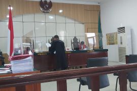 Wartawan di Dumai jalani sidang dugaan pemalsuan surat dan tandatangan