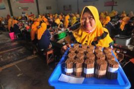 Geliat Industri Rokok Kecil Di Kudus