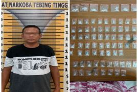 Polres Tebing Tinggi gerebek kampung narkoba