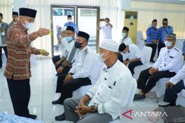 Bupati upah-upah calhaj anggota Korpri Asahan