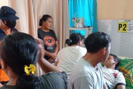 Perahu tenggelam dihantam ombak di Situbondo, seorang pemancing tewas