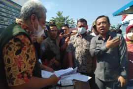 Wabup Karawang "kebanjiran" keluhan masyarakat di Gebyar Paten