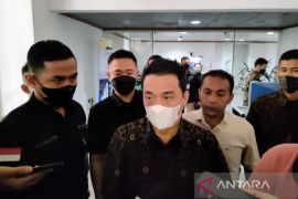 Riza ingatkan soal perasaan terkait usaha makanan Padang bermenu babi