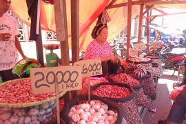Harga cabai dan bawang merangkak naik di pasar tradisional Makassar