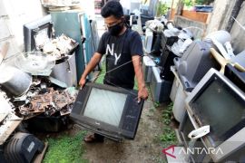 Sejarah pertelevisian di Indonesia dari analog hingga digital