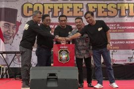 Moeldoko ajak anak muda Blitar berani berpikir inovatif seperti Soekarno