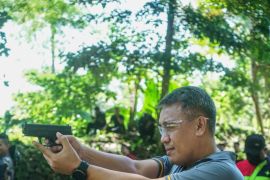 Polda Malut gelar lomba menembak sambut Hari Bhayangkara