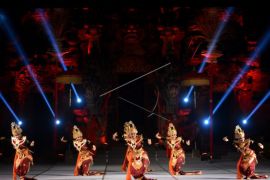 Pagelaran tarian pembukaan PKB di Taman Budaya