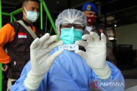 Gubernur Riau imbau masyarakat vaksinasi booster hadapi subvarian baru Omicron BA.4 dan BA.5