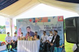 Ringankan beban masyarakat, Indonesia Re ikuti Pasar Rakyat dan Bazar UMKM BUMN