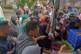 Pemkot Bukittinggi gelar Bazar Murah Sembako antisipasi Inflasi