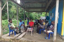 Babinsa Biak Kota lakukan anjangsana dengan warga binaan