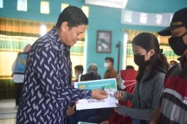 Santunan untuk warga Kediri