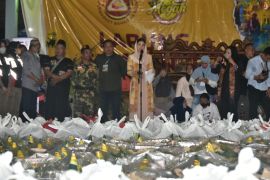 Kenduri massal masyarakat pesisir Trenggalek catat rekor MURI