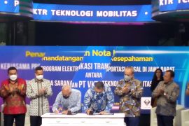 Program elektrifikasi bus, anak usaha Bakrie gandeng BUMD Jabar