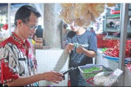 Pemkab Bangka Barat dorong pedagang pasar dapat manfaatkan transaksi digital