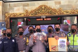 Polisi tetapkan sopir bus pariwisata sebagai tersangka