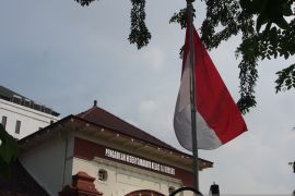 Pengesahan pernikahan beda agama oleh PN Surabaya disayangkan MUI