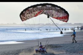 Terjun payung Bali International Bogie 2022