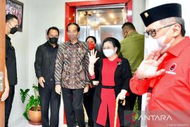 Jokowi ungkap perekonomian 60 negara akan ambruk dan soal ekspor batu bara-CPO