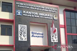 Salahi izin tinggal, Kantor Imigrasi Cianjur deportasi WN Prancis dan Arab Saudi