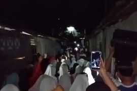 Uniknya tradisi mengantar naik haji di Waiheru Dalam Ambon