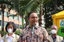 Ibu dan anak kandung Gubernur DKI positif COVID-19