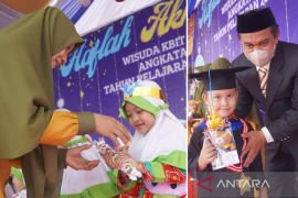 Yayasan Ihsanul Amal Alabio wisuda SD, PAUD