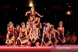 Gong kebyar anak-anak Jembrana pukau penonton Pesta Kesenian Bali