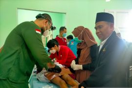 Baznas Singkawang gelar sunatan massal
