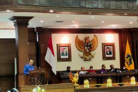 Fraksi Partai Demokrat usulkan pemprov tak samakan SMA Bali Mandara