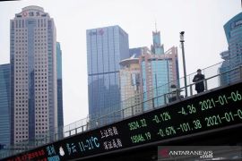 Saham Asia naik didukung kenaikan Wall Street ketika harga minyak melemah