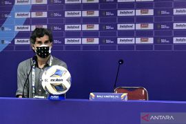 Teco evaluasi fisik pemain Bali United jelang lawan kesebelasan Filipina (video)