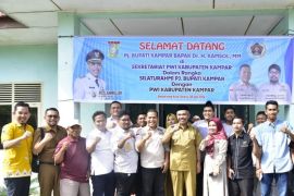 Kamsol ngaku senang bersahabat dengan wartawan