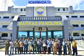TNI AL bersama Lembaga Masyarakat Adat bahas pendidikan generasi muda Papua