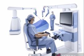 Dokter RSHS Bandung: Bedah jarak jauh robotik di Indonesia dimulai 2025